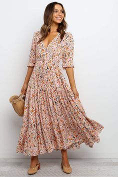 Kelda Dress - Beige - Petal & Pup USA Petal And Pup, Mid Length Sleeves, Mode Casual, Usa Dresses, Dresses By Length, Gathered Skirt, Vestido Casual, Mode Vintage, Floral Midi Dress