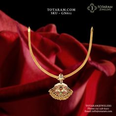 Indian Bridal Trousseau, South Jewellery, Indian Royalty, Bridal Trousseau, 22 Carat Gold Jewellery, Indian Diamond Jewellery, Pearl Necklace Designs, Real Gold Jewelry, Silver Necklaces Women