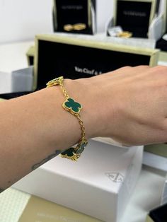 Van Cleef Arpels Gikd Bracelet Metal: 18k Gold Size: 18 Cm Van Cleef & Arpels is best known for its distinctive Alhambra collection, characterized by the iconic four-leaf clover design, symbolizing luck, health, and love. From elegant necklaces and bracelets to sophisticated rings and earrings, every piece from Van Cleef & Arpels is a testament to the brand's dedication to artistry and luxury. A favorite among royals, celebrities, and discerning collectors, Van Cleef & Arpels continues to define timeless beauty in the world of haute joaillerie. Van Cleef Arpels Bracelet, Clover Design, Jewelry Classic, Bracelet Metal, Timeless Luxury, Necklaces And Bracelets, Pearl Design, Wedding Jewelry Bracelets, Van Cleef Arpels