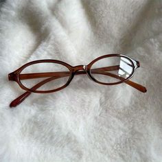 Glasses For Oval Faces, Glasses Inspiration, Funky Glasses, Types Of Glasses, Oval Eyeglasses, Cool Glasses, Cute Glasses, Fashion Eye Glasses, Stylish Glasses