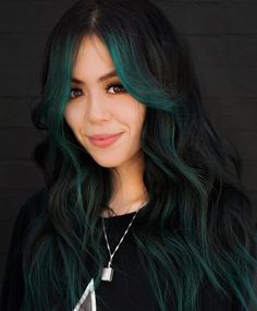 Money Piece Hair Ideas, Money Piece Hair, Edgy Hair Color, Dark Green Hair, Teal Hair, Money Piece