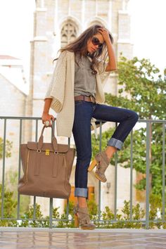 Casual Chic 2019 Style, Stitch Fit, Quoi Porter, Sleeves Sweater, Top Jeans, Jeans Outfits, Bohol, Estilo Preppy, Easy Style