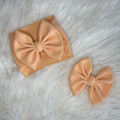 "Handmade head wrap bows with the softest, stretchiest fabric. **Please measure your child's head to ensure best fit**  Our sizes are just suggestions based on the average child for a given age. Each head wrap will have an additional 1-2 inches of stretch Sizing: ~Preemie Head Wrap Bow - 5\" band fits 9\"-12\" head ~Newborn Head Wrap Bow - 0-3 months 5\" band fits 12\"-14\" head ~Baby Head Wrap Bow - 3-12 months 6\" band fits 14\"-16\" head ~Toddler Head Wrap Bow - 12 months-2 years 6\" band fit Playful Adjustable Bow With Matching Headband, Adjustable Playful Bow With Matching Headband, Toddler Head Wrap, Charcoal Sweater, Birthday Babe, Baby Head Wrap, Band Fits, Baby Head, Floral Wraps