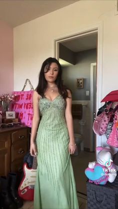 New Orleans Prom Dress, 90s Green Prom Dress, 70s Formal Dress, Winter Wedding Dress Guest, Sun Outfits, 2000s Prom Dress, 2000s Prom, Winter Ball Dresses