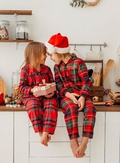 Christmas Outfit Inspiration, Karaoke Microphone, Kids Christmas Outfits, Christmas Kitchen