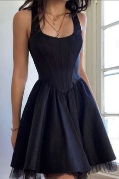 Talk Show Guest Outfit, How To Dress For A Sweet 16 As A Guest, How To Make A Dress More Formal, Corset Top Hoco Dress, Black Classy Short Dress, Semi Formal Dress Aesthetic, Corset Hoco Dresses, Short Dress For Birthday, College Graduation Outfit Ideas Winter