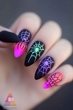 Glow Halloween Nails, Neon Short Nails Designs, Glow In The Dark Nail Art, Neon Black Nails, Halloween Glow In The Dark Nails, Glow In The Dark Nails Halloween, Neon Glow Nails, Glow In The Dark Halloween Nails, Black Neon Nails