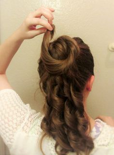 1870s Hairstyles, 1800s Hair, 1800s Hairstyles, Historical Hairstyles, Steampunk Hairstyles, Simple Hairstyle, Victorian Hairstyles, Curly Bangs, Hairstyle Tutorials