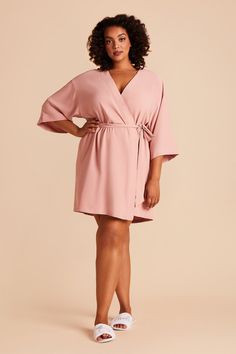 A modern bridesmaid robe in Dusty Rose that's perfect for weddings, sleepovers and bachelorette parties. HERE'S ONE FOR THE MINIMALISTS. MAKE IT EXTRA SPECIAL WITH YOUR BRIDESMAIDS' NAMES EMBROIDERED ON THE BACK. | Dusty Rose Getting Ready Georgette Size XL/2XL | Birdy Grey Karen Robe The Minimalists, Modern Bridesmaid, Birdy Grey, Dress Order, Bridal Suite, Bridesmaid Robes, Bachelorette Parties, Sleepwear & Loungewear, Post Wedding