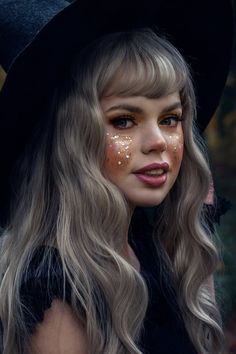 Basic Witch Costume, Pretty Witch Makeup, Witch Makeup Ideas, Witches Costumes For Women, Witchy Makeup, Witch Costume Diy, Halloween Makeup Witch, Dark Smokey Eye, Witch Hair