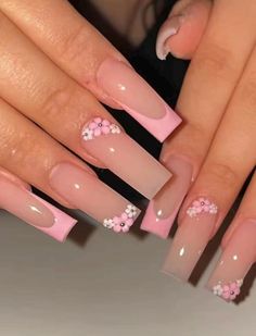 Simple but cute flower nails Pink Flower Charm Nails, Nail Inspo Acrylic Coffin Long, Simple Nail Ideas Medium Length, Flower Nails Charms, Classy Flower Nails, Acrylic Nails No Charms, Cute Work Nails, Square Acrylic Nails With Flowers, Cute Long Nails With Charms