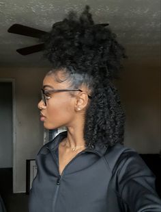 Natural Hairstyles For Winter, Short Curtain Bangs, Hairstyles For Winter, Short Curtain, Braided Hairstyle, Trendy Hairstyle, Curly Hair Styles Easy