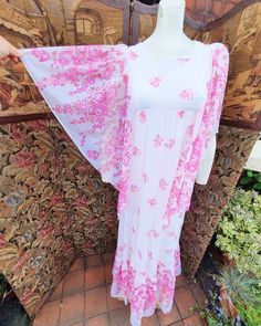 "Romantic 1970s pink and white floral angel sleeve dress boho hippy romantic  Bust 36\" Underbust29/30\" Hips 38\" Shoulder-underbust 11\" Waist-Hem 44\" Condition  Mark on front bodice dm for more info"