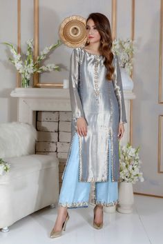 Pakistani Designer Online | Sarosh Salman | Luxury Pret & Wedding Wear Nikkah Dress, Indian Party, Pakistani Fashion Party Wear, Outfits Dress, Salwar Kamiz, Designer Party Wear Dresses, Dress Indian Style, Pakistani Dress Design, Indian Designer Outfits