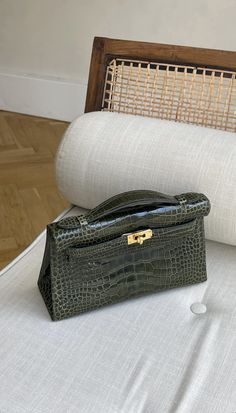 Expensive Bag, Green Crocodile, Womens Designer Bags, Elsa Hosk, Kelly Bag, Hermes Men, Diy Purse