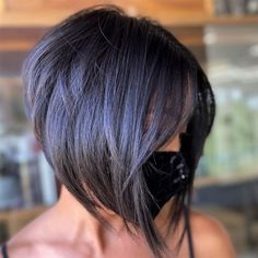 Bob Inversat, One Length Haircuts, Asymmetrical Haircut, Inverted Bob Hairstyles, Textured Haircut, Short Hair Trends, Lob Haircut, Sassy Hair