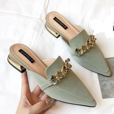 Chinese Shoes, Rhinestone Slides, Fashion Shoes Heels, Shoes Heels Classy, Heels Classy, Girly Shoes, Elegant Shoes, Pretty Shoes, Stylish Shoes