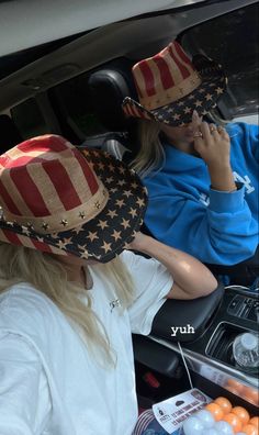 Yee Haw Aesthetic, Fourth Of July Pics, Emma Macdonald, Costal Cowgirl, Miley Stewart, Classy Cowgirl, Happy Birthday America, Best Friend Photoshoot, Western Girl