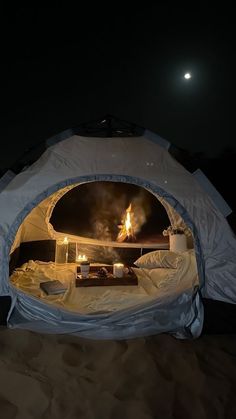 How To Set Up A Tent | Tent Camping Hacks Camping Date, Dream Dates, The Game Of Life, Romantic Date Night Ideas, Camping Set Up, Cute Date Ideas, Camping Aesthetic, Dream Date, Camping Set