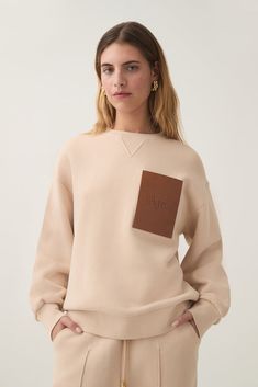 Fall Crew Tops With Double-needle Stitching, Relaxed Fit Sweatshirt With Double-needle Stitching For Fall, Oversized Brown Sweatshirt For Everyday, Oversized Sweatshirt With Ribbed Cuffs For Workwear, Jumper Denim, Jumper Pants, Sweatshirt Oversized, Knit Jumpsuit, Denim Blazer