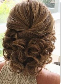 Short Curly Hair Wedding Styles Mom, Hairstyles For Medium Length Hair With Layers Updo, Wedding Hair For Mother Of The Bride Up Dos, Mother Of Bride Updos For Long Hair, Wedding Hairstyles For Short Hair Curly Shoulder Length, Hairdo For Mom Of The Bride, Moms Hairstyles For Wedding, Half Up Wedding Hair Short