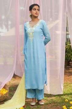 Blue straight kurta with floral pearl and cutdana embroidery and a curved hem. Paired with a pant and scallop edged dupatta. - Aza Fashions Cutdana Embroidery, Kurta Pant Set, Women Kurta, Straight Kurta, Kurta With Pants, Blue Pearl, Pants Pattern, Embroidered Silk, Pant Set