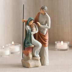 Willow Tree : The Holy Family Figurine - Willow Tree Nativity Set, Willow Tree Nativity, Nativity Stable, Willow Tree Angels, Holiday Traditions Family, Willow Tree Figurines, The Holy Family, Family Figurine, Angel Tree