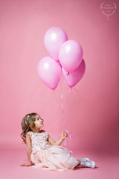 5th Bday Photoshoot Ideas, Four Year Old Photo Shoot, 9th Birthday Photoshoot Ideas, 4th Birthday Photoshoot Ideas, Pink Photoshoot Ideas Birthday, Kids Birthday Photoshoot, Kids Birthday Pictures, Story Analysis, Baby Birthday Photoshoot