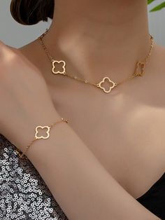 Yellow Gold  Collar  Iron Alloy   Embellished   Women Fashion Jewelry Trending Necklaces, Jewelry Accessories Ideas, Necklace Sets, Metal Necklace, Gold Collar, Women Necklace, Feminine Tattoos, Fancy Jewelry, Watches Women Fashion