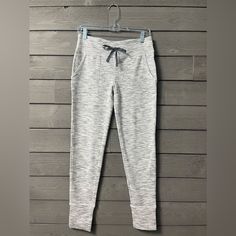 These Jogger Style Sweatpants Are From So American, They Are Size Medium & Are In Like New Condition Because I’m Never Wore Them. - Gray Heathered Style Fabric - Very Soft - Stretchy - Drawstring Waist - Fitted Ankles - Front Pockets - Waist Measures 14.5” Across When Laying Flat - Rise Is 9” (2.5” Is Thick Waist Band) - Inseam Is 28” Casual Mid-rise Joggers For Loungewear, Casual Mid-rise Gray Yoga Pants, Casual Relaxed Fit Leggings With Comfort Waistband, Sporty Mid-rise Joggers For Loungewear, Casual Stretch Mid-rise Joggers, Casual Leggings With Comfort Waistband For Loungewear, Casual Gray Leggings For Loungewear, Casual Loungewear Leggings With Comfort Waistband, Casual Leggings With Pockets For Loungewear