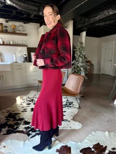 Looking for the ultimate post-Christmas outfit? This matching crimson knit set checks all the boxes: cozy, chic, and perfect for holiday indulgence. Step up your style game and feel like a Hallmark movie star this season. Don’t miss this festive must-have! #HolidayWardrobe #CrimsonKnits #FestiveFashion