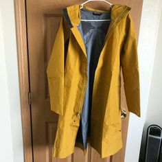 Rains Long Jacket, Navy Jacket, Gore Tex, Gold Yellow, Rain Jacket, Jackets & Coats, Jackets For Women, Product Description, Brand New