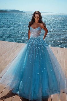 Strapless Shiny Crystal Cheap Prom Dresses | Tulle Sleeveless Floor Length Evening Gowns Gaun Tulle, Shiny Wedding Dress, Vinter Mode Outfits, Tulle Prom Dress Long, Blue Wedding Gowns, Robes D'occasion, Trendy Prom Dresses, Princess Prom Dresses