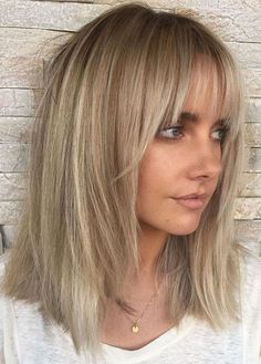 Wispy Bangs Lob, Blonde Lob With Bangs, Hairstyles With Fringe, Lob With Bangs, Shape Face, Blonde Lob, Medium Layered Hair, Smink Inspiration