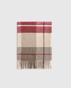 the classic check cash scarf in beige and red