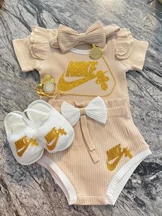 Luxury Baby Clothes, Newborn Mom, Newborn Accessories, Designer Baby Clothes, Dream Baby, Baby Outfits Newborn, Baby Outfits