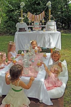 The Party Wagon - Blog - PINKIES UP SHABBY CHIC TEA PARTY Shabby Chic Tea Party Decorations, Girls Tea Party Birthday, Toddler Tea Party, Princess Tea Party Birthday, Outdoor Tea Parties, Shabby Chic Tea Party, Chic Birthday Party, Kids Tea Party, Shabby Chic Birthday