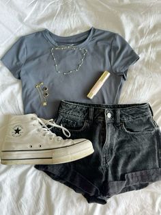 #outfit Vsco Outfit Summer, What To Wear With Black Shorts, Outfit Ideas With Black Shorts, Summer Outfits With Jean Shorts, School Summer Outfits Casual, Back To School Outfits 2024, Shorts Outfits For School, Outfit Inspo Shorts, Jean Shorts Outfit Ideas