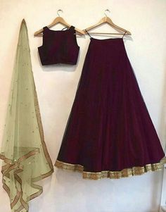 Skirt And Crop Top Indian, Lengha Skirt, Lengha Blouse Designs, Blouse Crop Top, Blouse Ideas, Blouse Crop, Indian Outfits Lehenga, Lehnga Dress