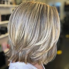 Layered Lob Haircut For Fine Hair, Shoulder Grazing Haircut, Medium Hairstyle Women Fine Hair, Feathered Bob With Bangs, Shoulder Length Bob Haircuts For Women, Shoulder Length Hair Cuts With Layers And Bangs, Feathered Hairstyles Medium Over 50, Shoulder Length Hair Cuts With Layers Straight, Med Hair