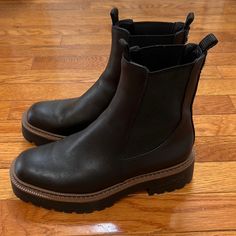 Sam Eldelman Lug Sole Laguna Chelsea Boot Size 6. Barely Worn. They Are Too Big On Me And I Missed The Return Window. Great Looking Boot And Very Comfortable! Black Synthetic Boots With Leather Footbed, Chelsea Boots With Leather Footbed And Medium Width, Medium Width Chelsea Boots With Leather Footbed, Black Boots With Cushioned Footbed And Flat Heel, Black Slip-on Boots With Removable Insole, Black Flat Heel Boots With Cushioned Footbed, Chelsea Boots With Lug Sole And Medium Width, Black Boots With Removable Insole And Round Toe, Black Slip-on Boots With Lug Sole