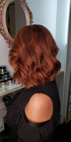 Red Chin Length Hair, Copper Red Hair Short Bob, Short Bob Copper Hair, Copper Hair Bob Haircut, Copper Red Short Hair, Dark Ginger Bob, Short Brownish Red Hair, Short Dark Ginger Hair