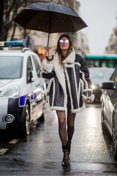 Day 7 Dreamy Fashion, Street Style Fall Winter, Fashion Vibes, Anna Dello Russo, Outfit Invierno, Street Style Edgy, Moda Paris, Paris Fashion Week Street Style