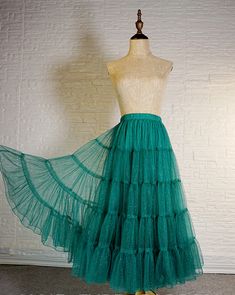 Skirt Holiday Outfit, Tulle Skirt Outfit, Tulle Skirt Plus Size, Green Sequin Skirt, Holiday Skirt Outfits, Wedding Guest Skirt, Green Tulle Skirt, Sequin Skirt Outfit, Long Tulle Skirt