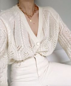 Winter Knitwear, Minimalist Fashion Women, Frock Fashion, Little Women, Style Inspiration Winter, 60 Fashion, Minimal Outfit, Causual Outfits, So In Love