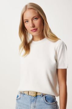 Experience ultimate comfort and elegance with our White Short Sleeve Cashmere Sweater. This luxurious knit top is crafted from the finest cashmere, providing a soft, cozy feel against your skin while keeping you stylish throughout the year. The timeless white color and classic crew neckline make it a versatile wardrobe staple that pairs effortlessly with jeans, skirts, or trousers. Whether worn alone or layered under a blazer, this sweater offers a polished look for any occasion, from casual outings to office meetings. Elevate your everyday style with this chic, comfortable piece. • White cashmere sweater • Short sleeve cashmere top • Women’s luxury knitwear • Soft cashmere sweater • White knit top for women • Elegant cashmere sweater • Women’s cozy knit top • Crew neck cashmere sweater • White Cashmere Sweater, White Knit Top, Spring Maxi Dress, Sweater Refashion, Cashmere Sweater Women, Sweater Women, Casual Dinner Outfit, White Short, Cozy Knits