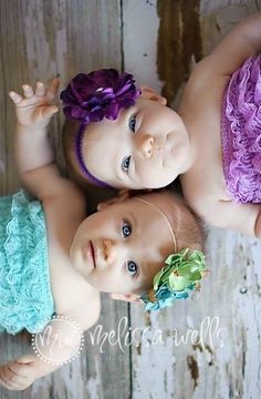 Cute babies omg awwwwww. I literally have baby fever right now. Baby | http://cutebabygallery.blogspot.com Twin Baby Photos, Twin Photography, Babies Photography, Twin Photos, Twin Babies, Photographing Babies, Future Baby, Future Kids