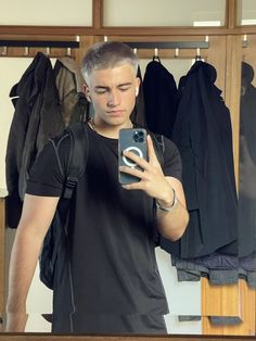 Haircut Men, Trendy Boy Outfits, Faded Hair, Instagram Photo Editing, Best Short Haircuts, Boy Photography Poses, Boys Haircuts