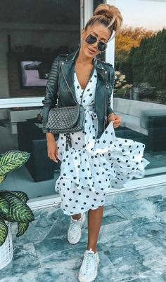 Style for the Sophisticated 30-Something Simple Spring Outfits, Outfits Primavera, Outfit Elegantes, Trendy Spring Outfits, Leather Jacket Outfits, Leather Dresses, Black Leather Jacket, Home Fashion