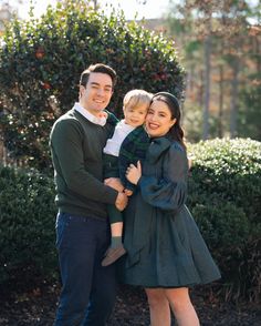 Happy Holidays from our little family to yours ✨ so grateful for this new season in our lives and excited to welcome another little one soon! Can’t believe we’ll soon be a family of 4 🙌🏼